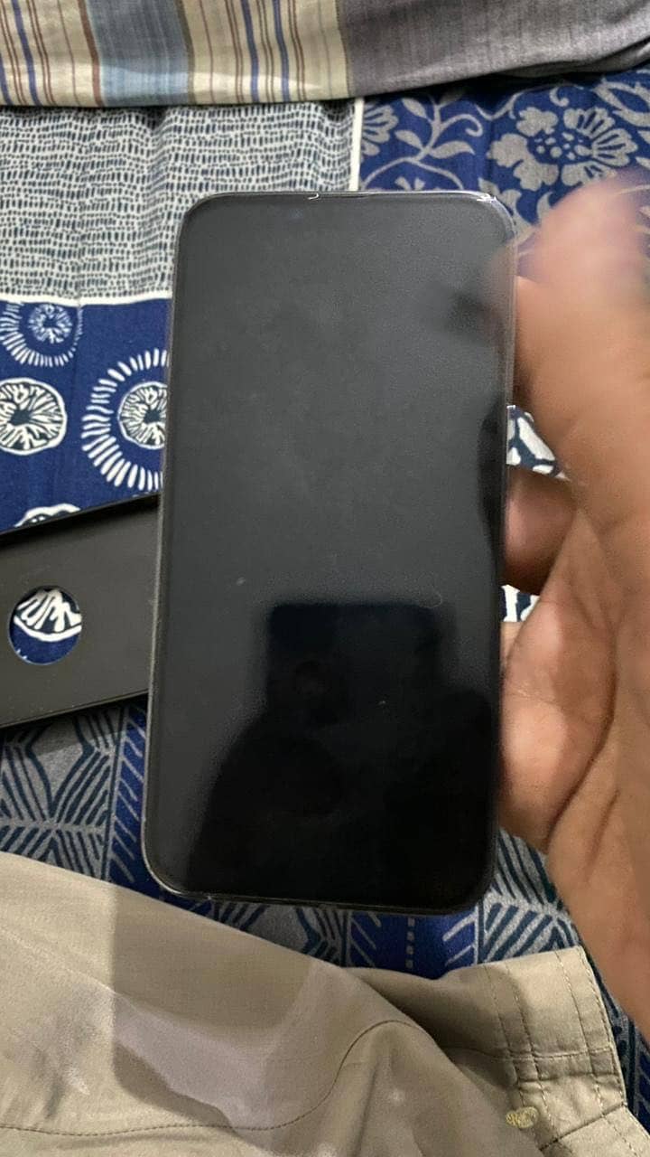 Apple iPhone 13 Pro 1