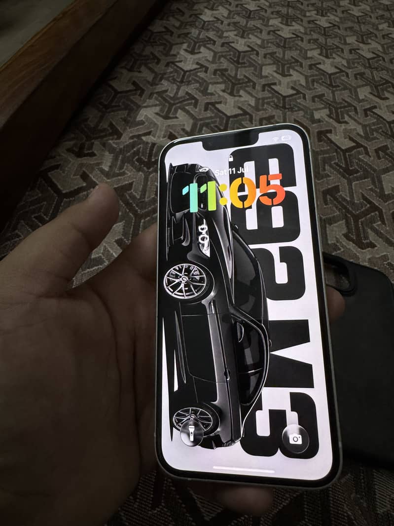 Apple iPhone 13 5
