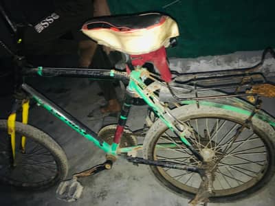 Mountain Cycle for Sale – Good Condition – Green/Black