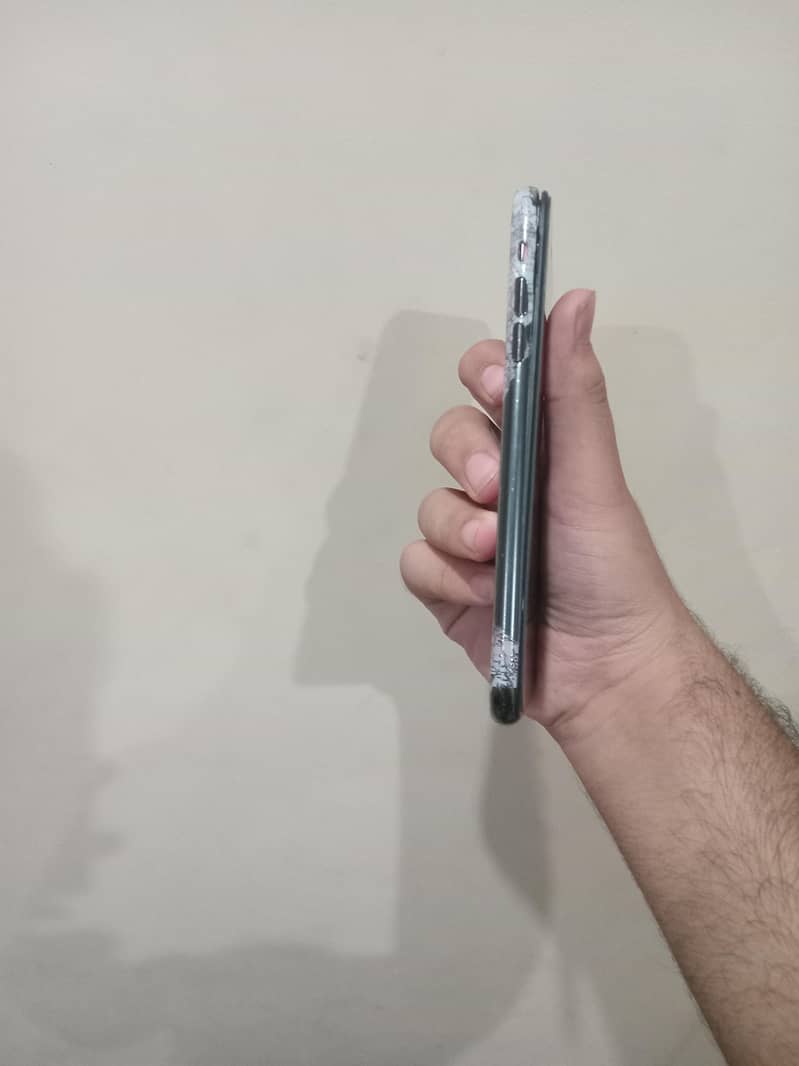 Apple iPhone 11 Pro Max 1