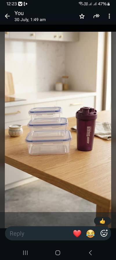 deal box and shaker bottle