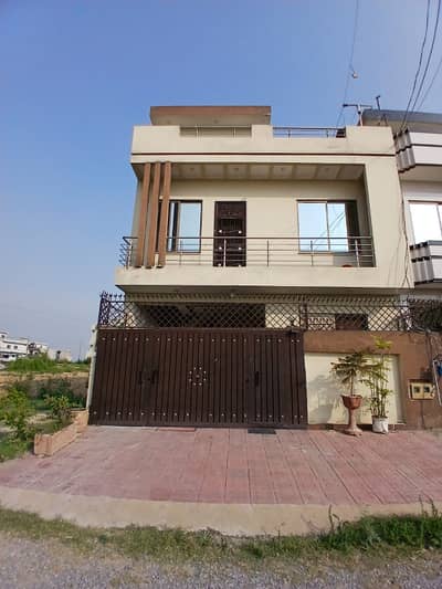 50 feet road House for sale 25x50