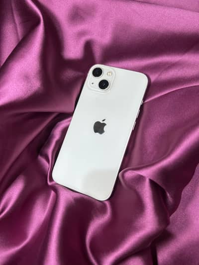 Apple iPhone 13