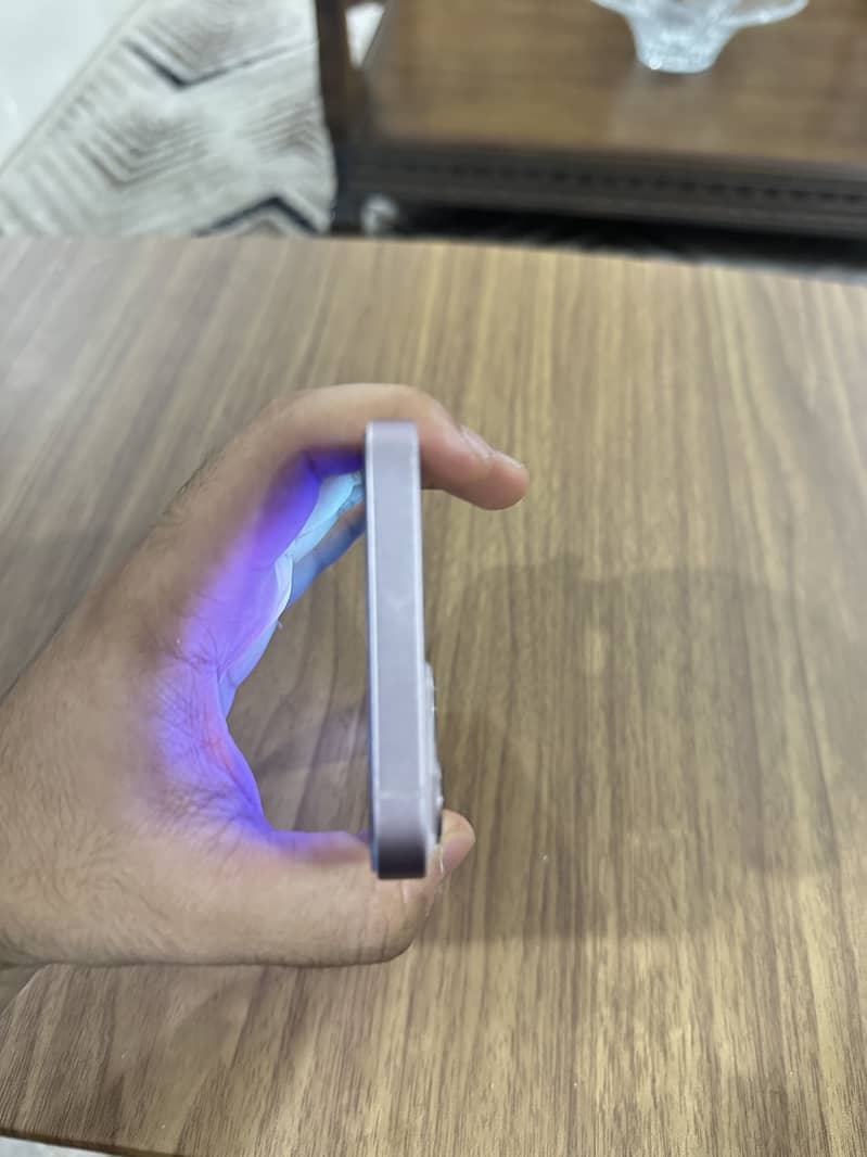 Apple iPhone 13 2