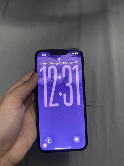 Apple iPhone 13