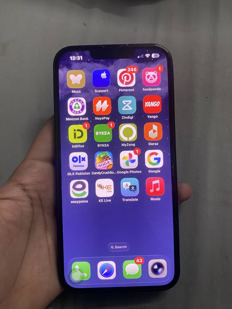 Apple iPhone 13 7