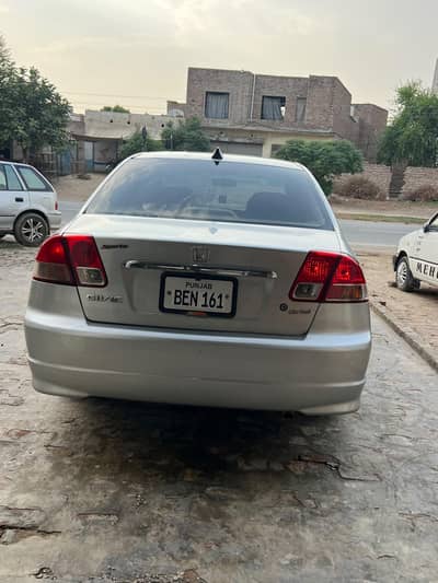 Honda Civic Oriel 2004
