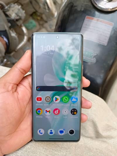 Vivo V30