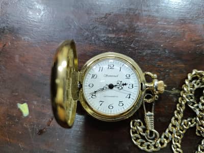 Stone Road branded Golden Hunter Case White Dial vintage style