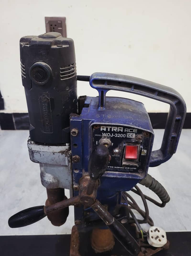 Magnetic drill machine 0