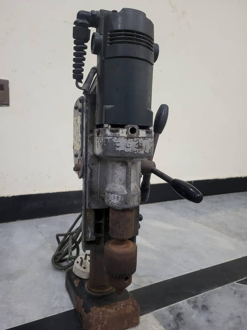 Magnetic drill machine 1