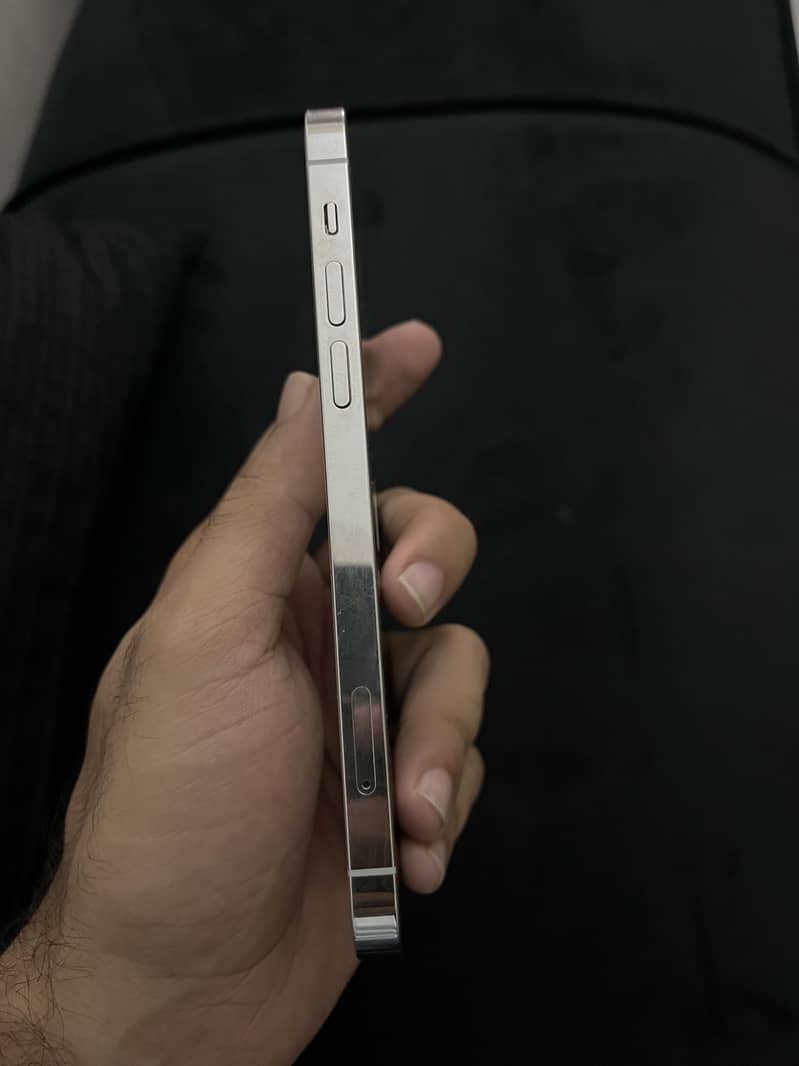 Apple iPhone 12 Pro 3