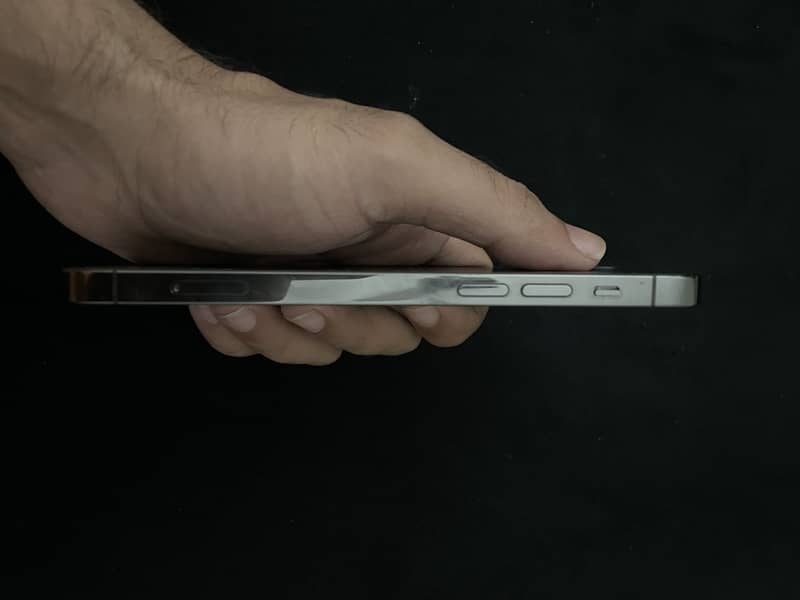 Apple iPhone 12 Pro 2