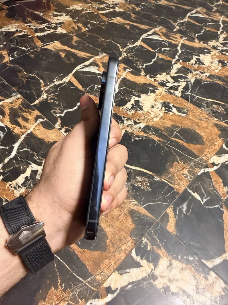 Google Pixel 9 Pro 4