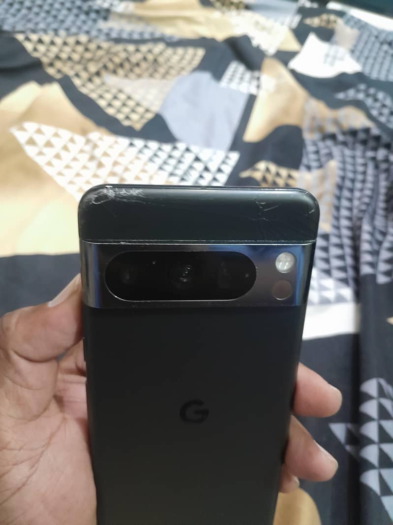 Google Pixel 8 Pro 2