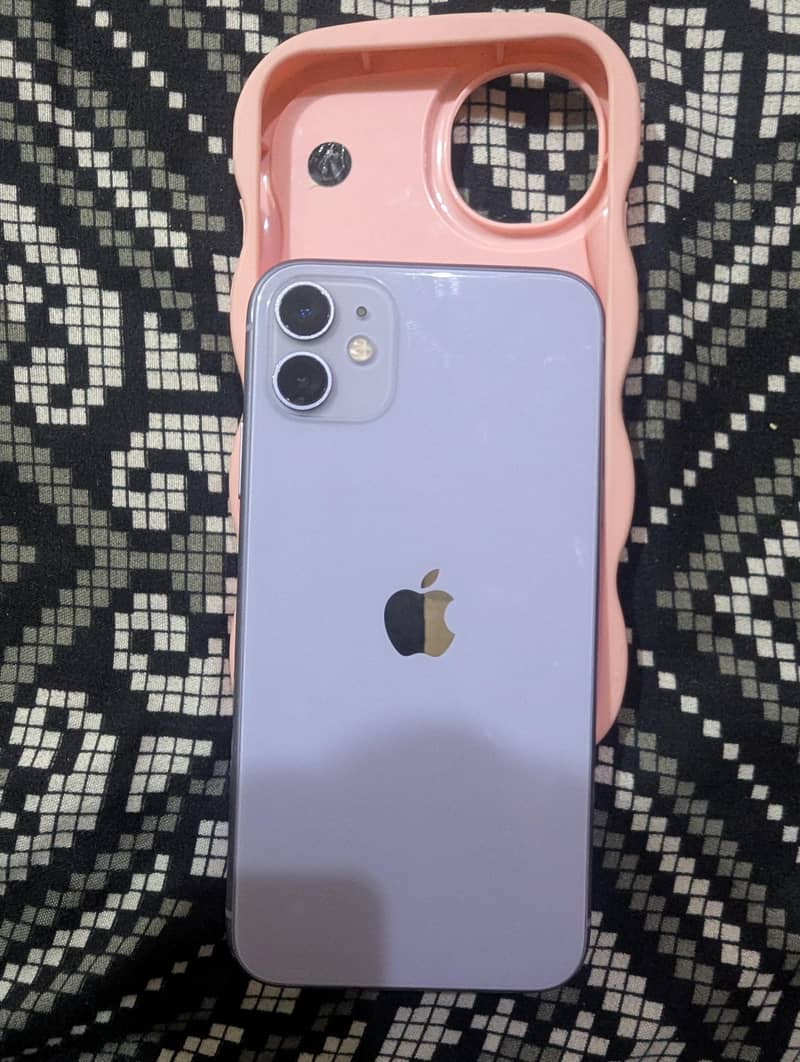 Apple iPhone 11 0