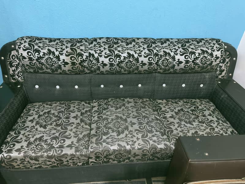 5 seatar Sofa 1