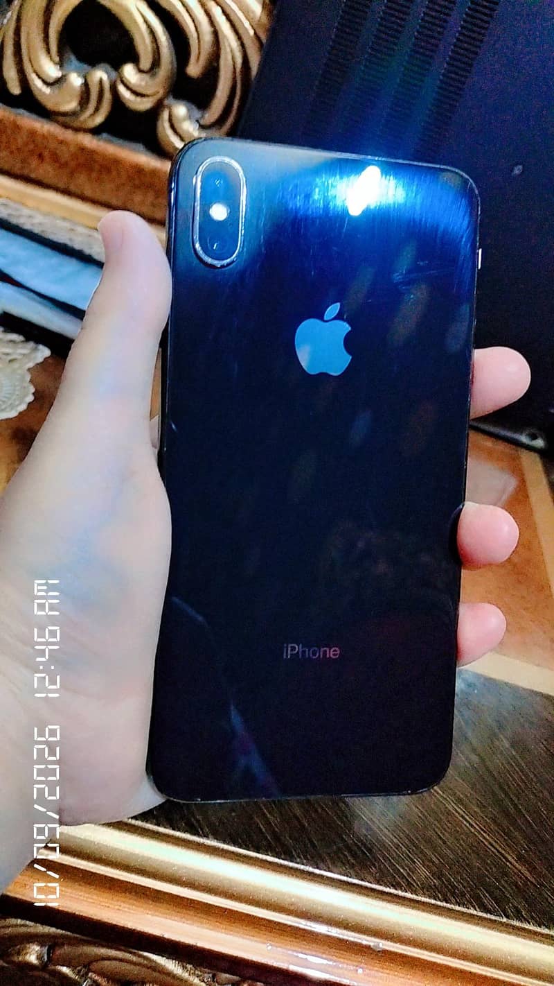 Apple iPhone XS Max 3