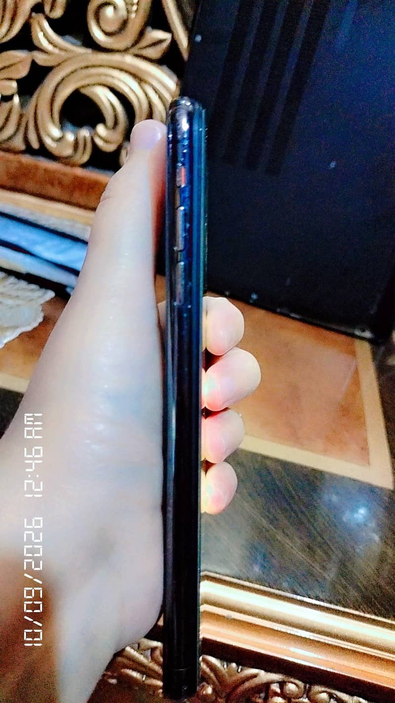 Apple iPhone XS Max 4