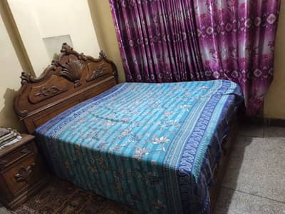 Furniture In good condition shisham ki wood hy