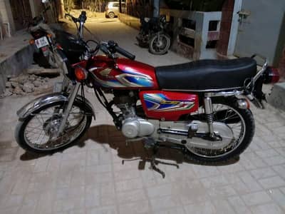 Honda  Cg 125cc 2022 model karachi number