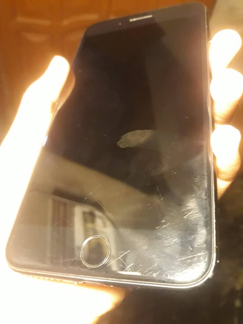 Apple iPhone 7 Plus 5