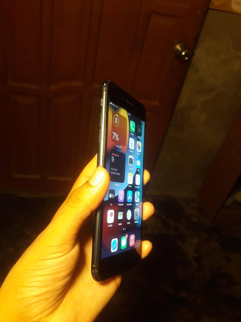 Apple iPhone 7 Plus 7