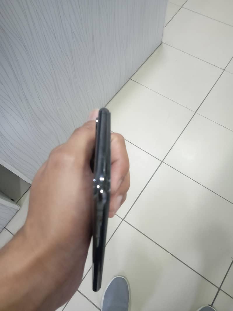 Apple iPhone XS Max 2