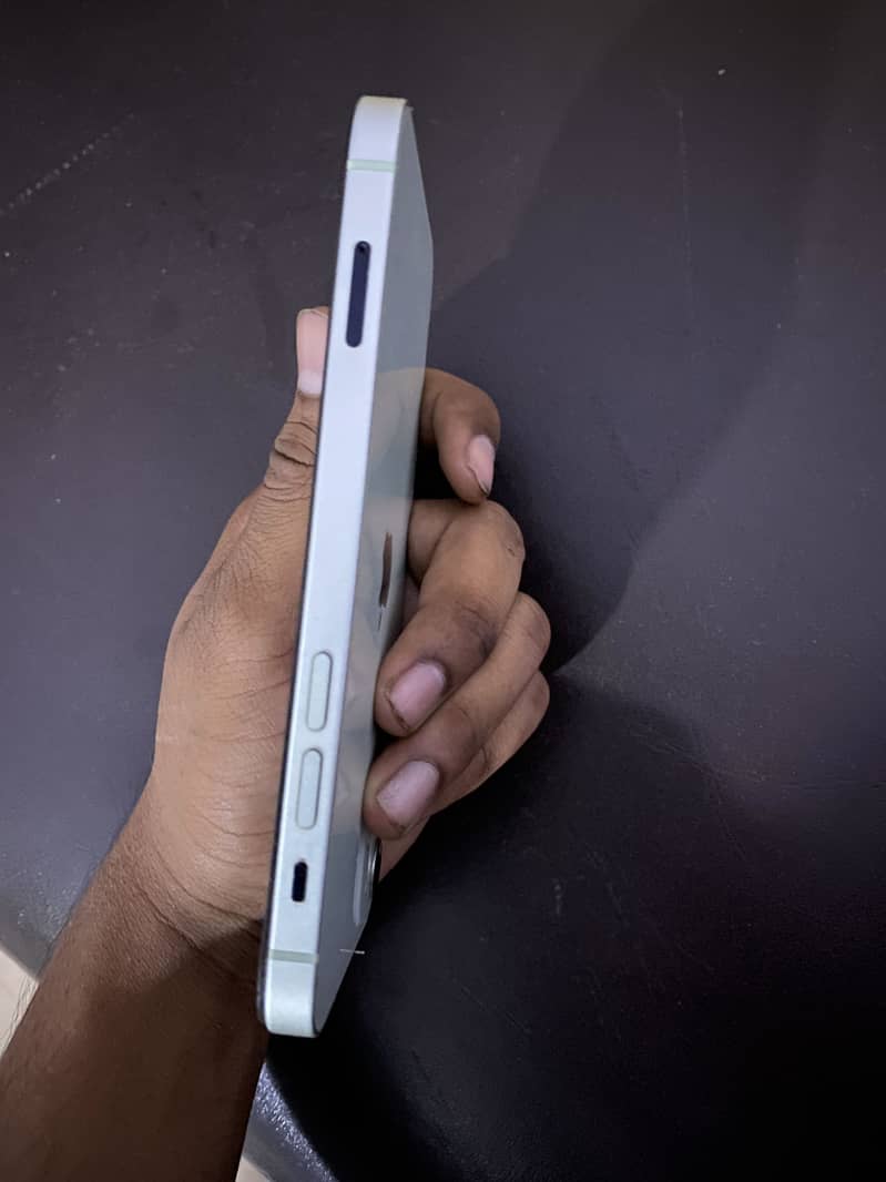 Apple iPhone 12 1