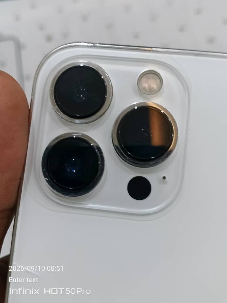 Apple iPhone 13 Pro 0