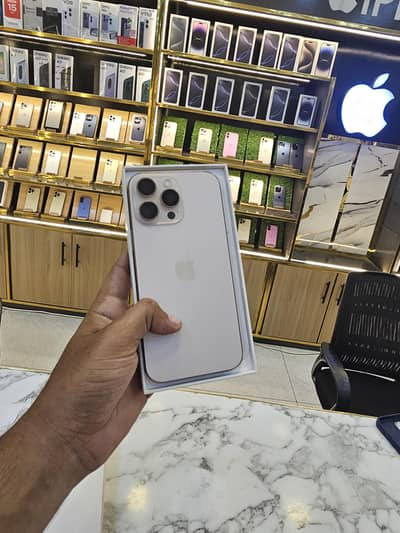 Apple iPhone 16 Pro Max 512GB. 94 Battery