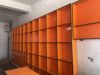 New Almari and Counter for sale bilkul new h istemal ni huvy