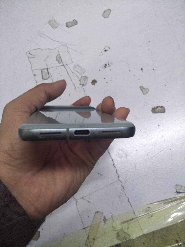 Google Pixel 8 3