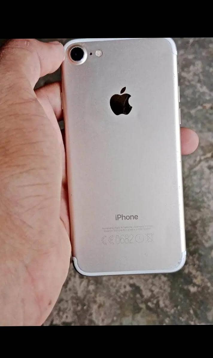 Apple iPhone 7 1