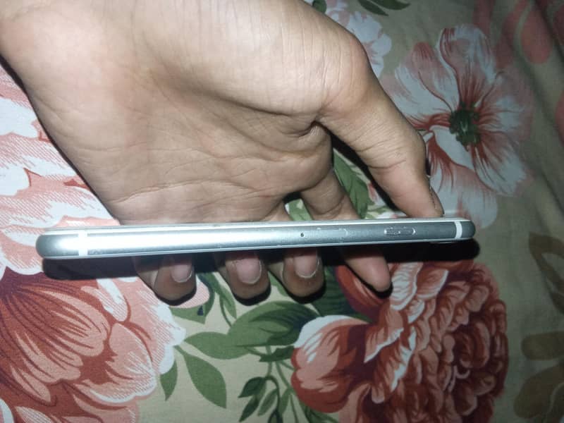 Apple iPhone 8 2