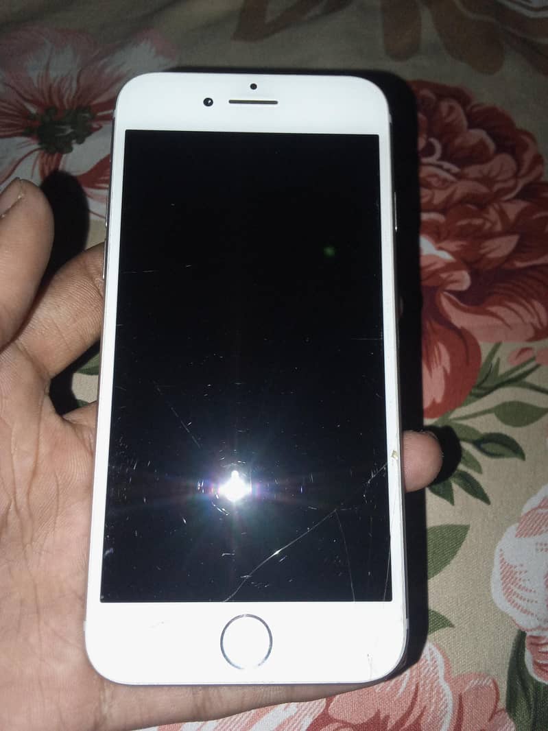 Apple iPhone 8 5