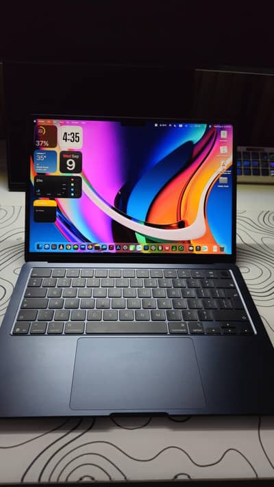 MacBook Air M4 13-inch (2025) – 16GB/256GB