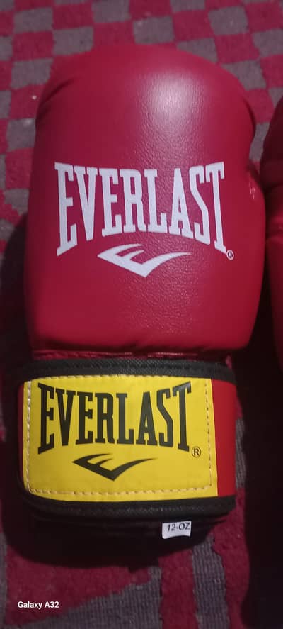 boxing gloves 12-oz