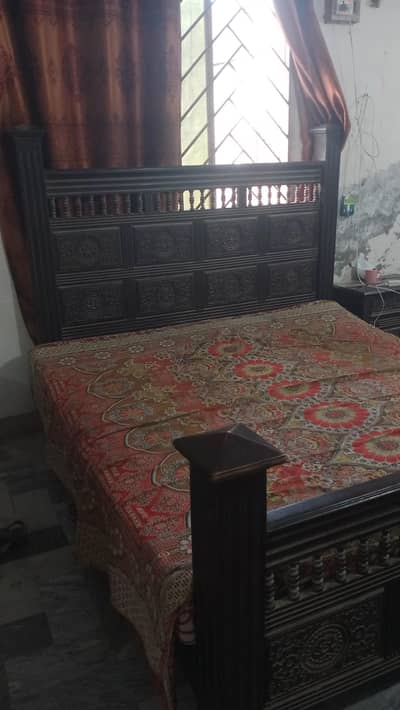 Used Wooden Double Bed Set | Dressing Table + 2 Side Tables