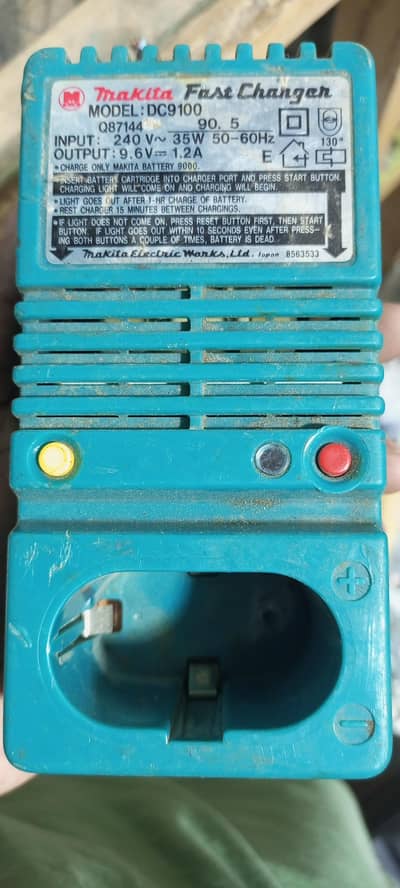 Makita original charger