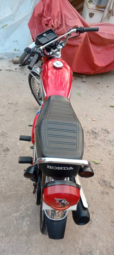 Honda 125 2023 model urgent sale
