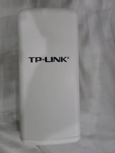 TP-Link TL-WA5210G V2 – Like New | Only 2 Months Used