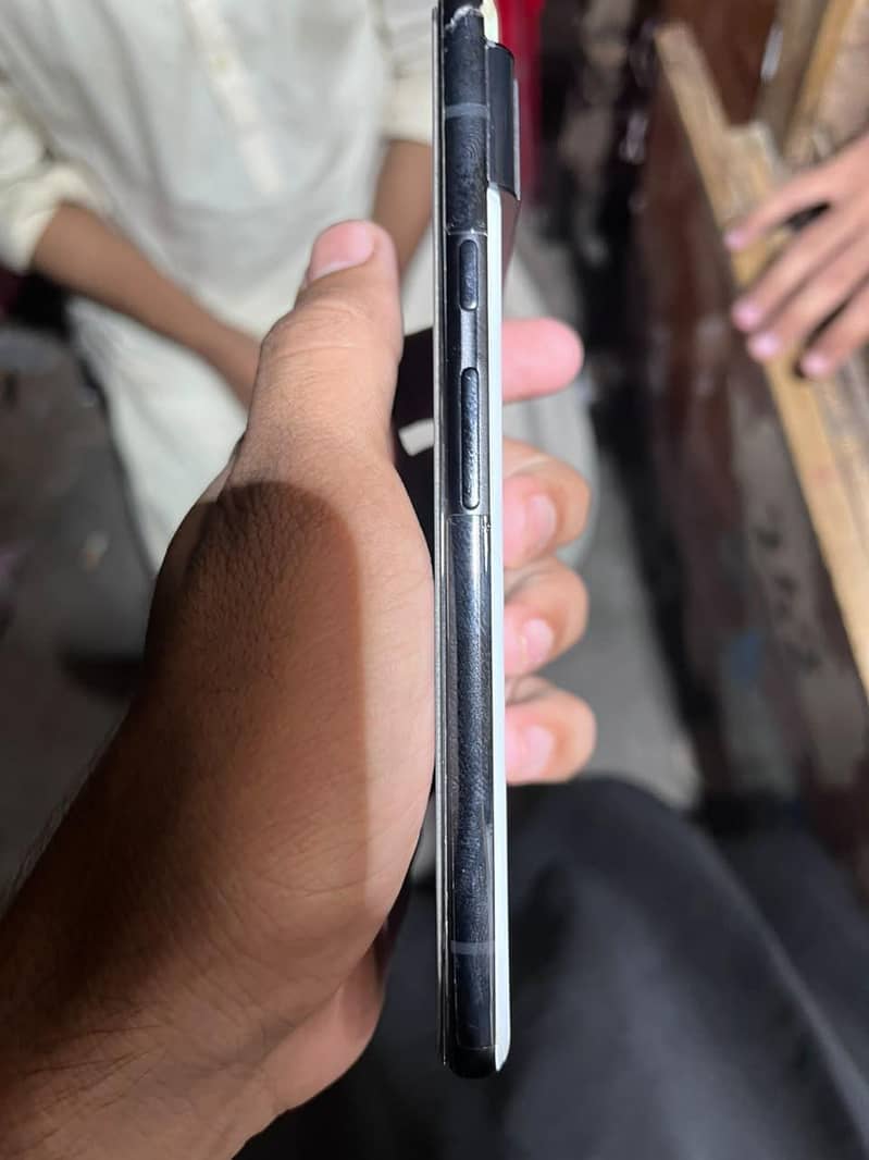 Google Pixel 6 4