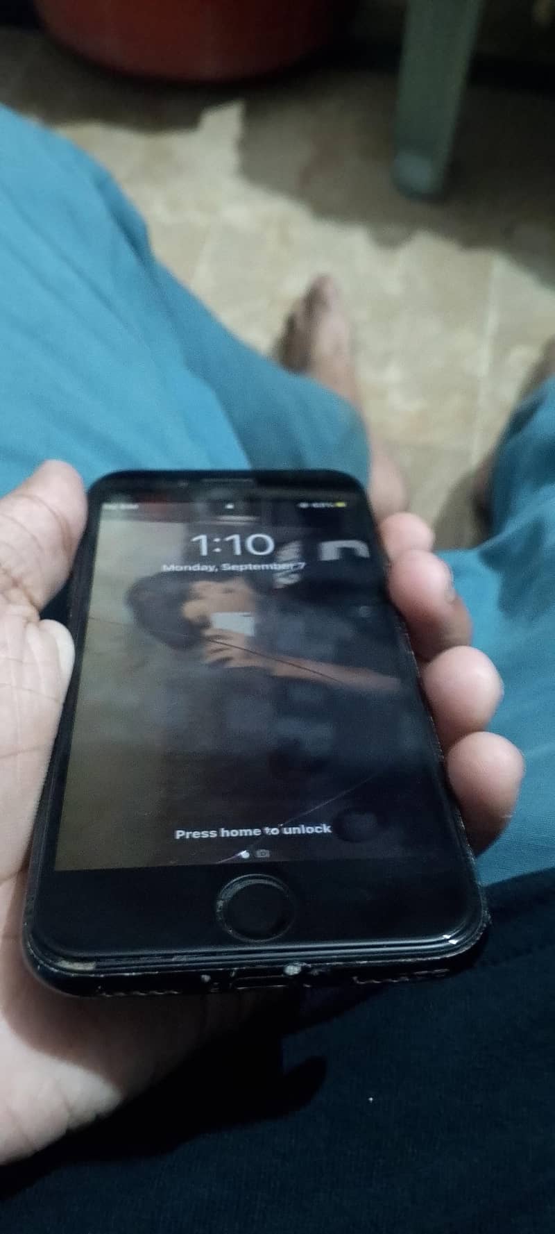 Apple iPhone 7 1