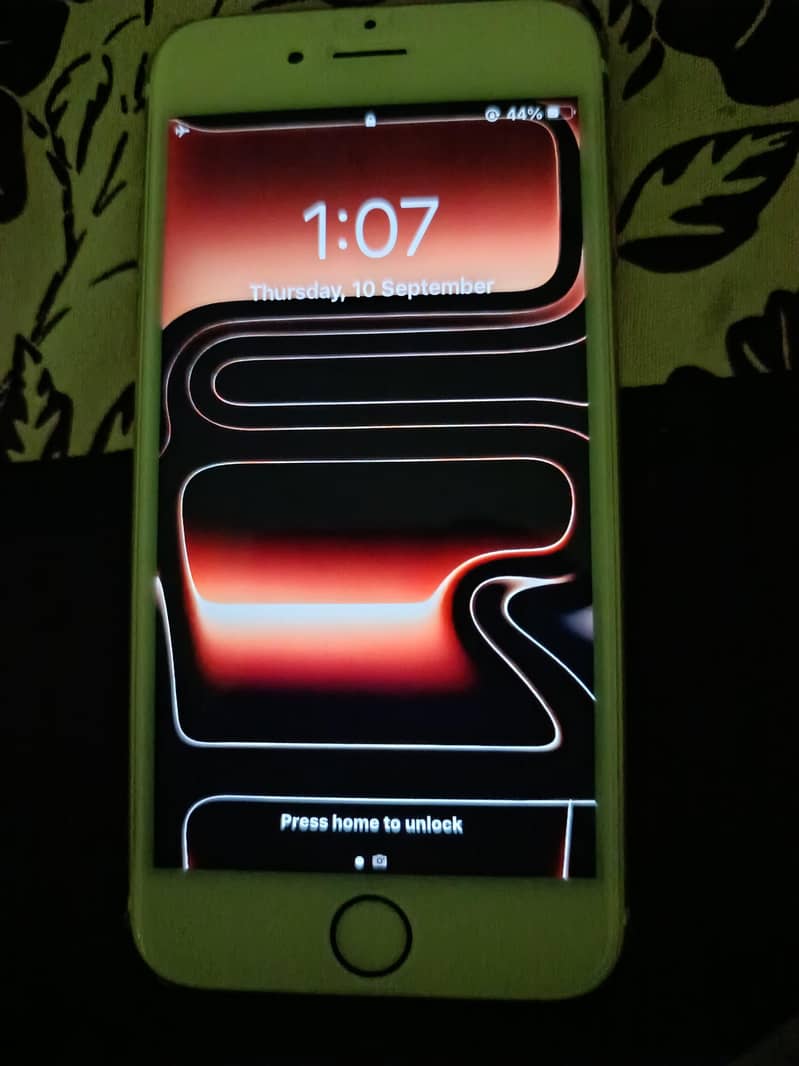 Apple iPhone 6S 1