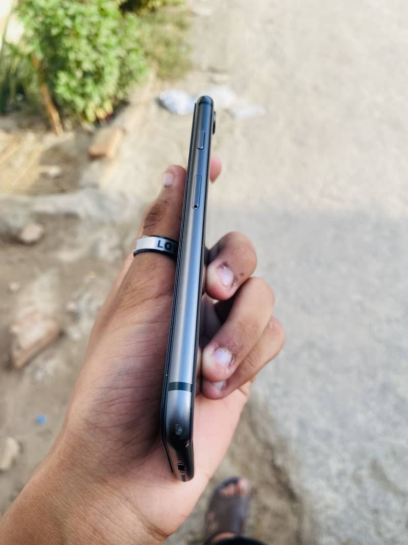 Apple iPhone 8 2