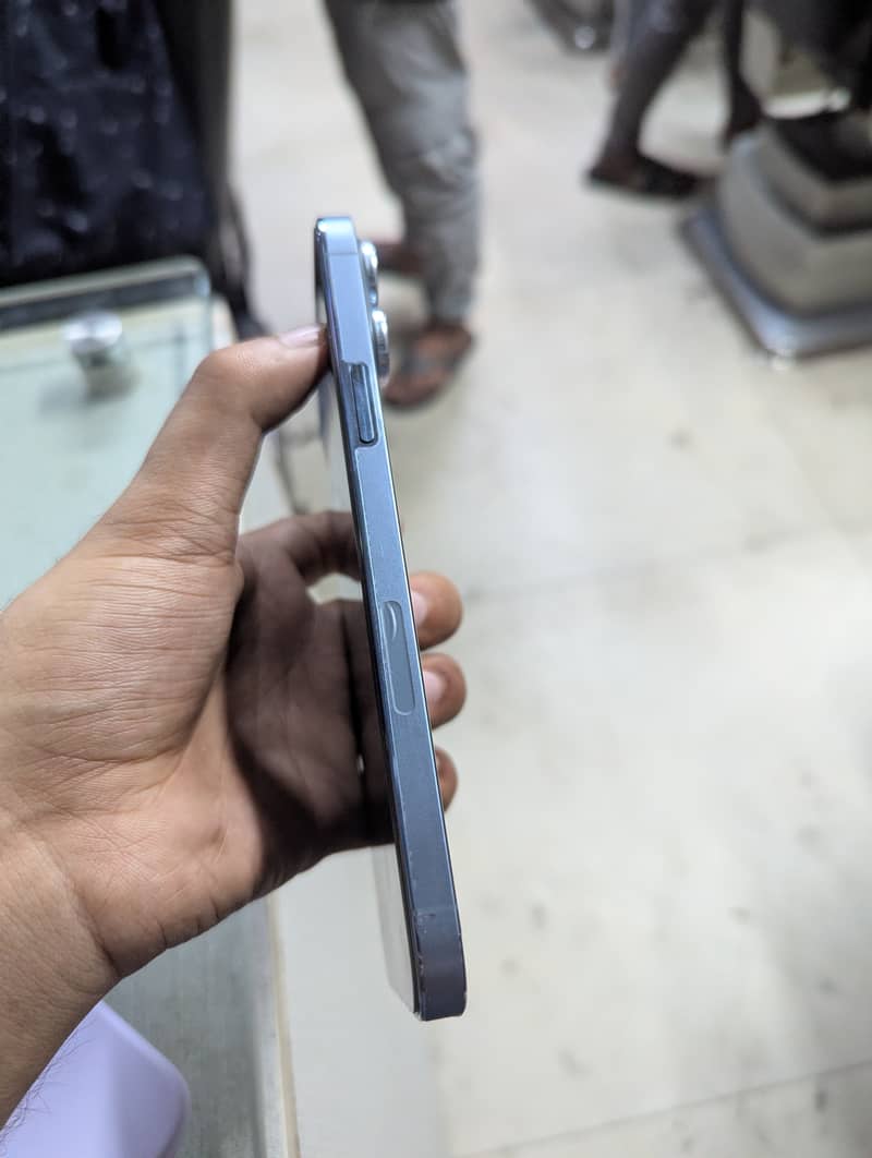 Apple iPhone 13 Pro Max 1