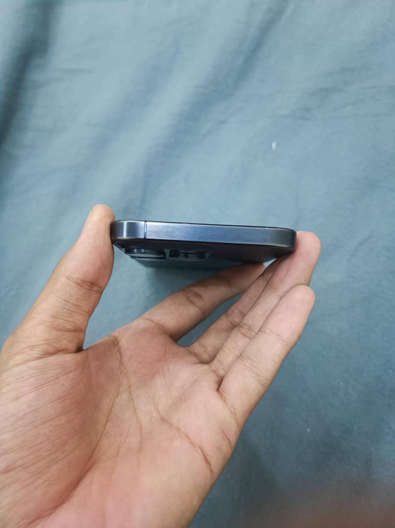 Apple iPhone 15 Pro Max 5