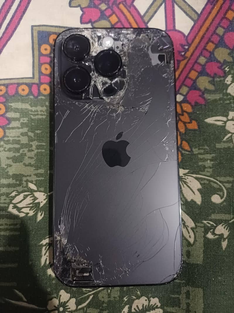 Apple iPhone 14 Pro 1