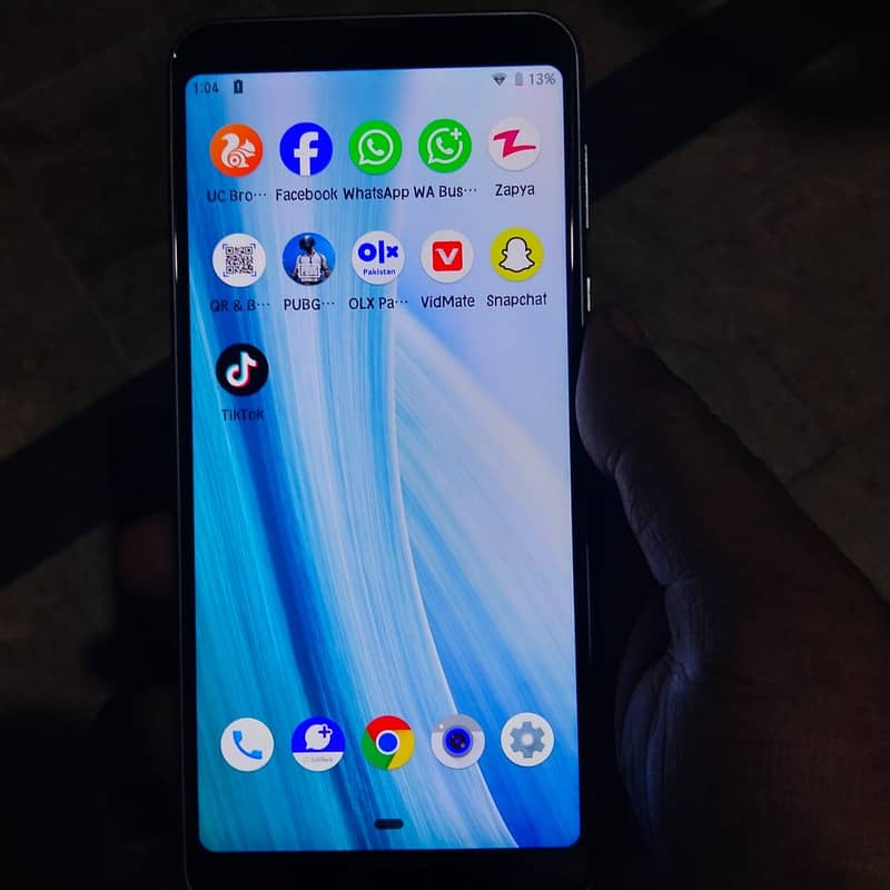 Sharp Aquos Sense 3 plus 1